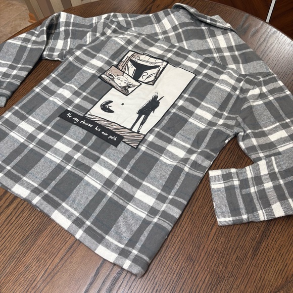 NWT Star Wars The Mandalorian Concept Art Adult Flannel Shacket Grey Size Small - Picture 9 of 11